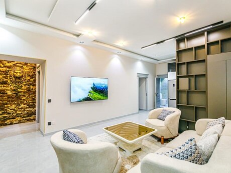 4 otaqlı köhnə tikili - Sahil m. - 110 m²