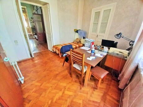 4 otaqlı köhnə tikili - İçəri Şəhər m. - 108.8 m²