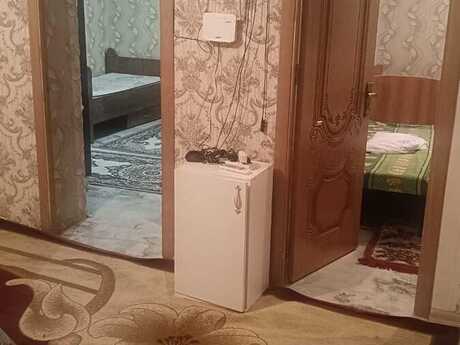2 otaqlı həyət evi/bağ evi - İnşaatçılar m. - 60 m²