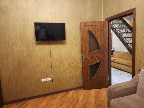 5 otaqlı köhnə tikili - Nəriman Nərimanov m. - 210 m²