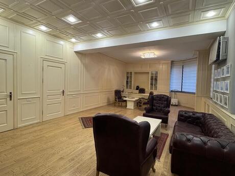 6 otaqlı ofis - Nəsimi r. - 270 m²