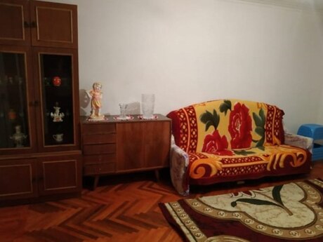 2 otaqlı köhnə tikili - İnşaatçılar m. - 45 m²