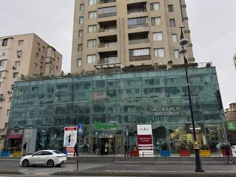 3 otaqlı köhnə tikili - İnşaatçılar m. - 72 m²