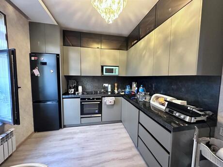 3 otaqlı həyət evi/bağ evi - Buzovna q. - 200 m²