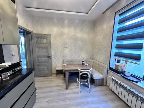 3 otaqlı həyət evi/bağ evi - Buzovna q. - 200 m²