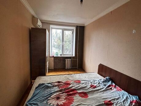 3 otaqlı köhnə tikili - İnşaatçılar m. - 70 m²