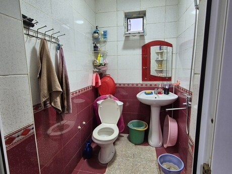 2 otaqlı həyət evi/bağ evi - Əhmədli q. - 35 m²