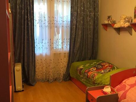 5 otaqlı köhnə tikili - Köhnə Günəşli q. - 120 m²