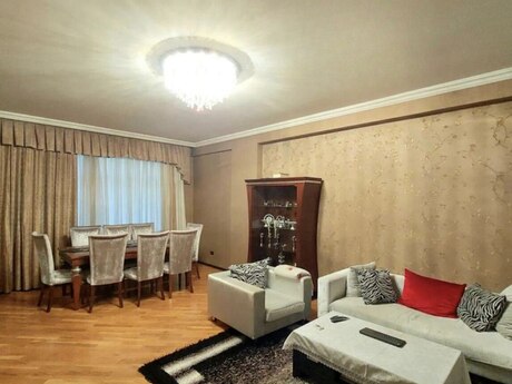 3 otaqlı yeni tikili - Elmlər Akademiyası m. - 135 m²