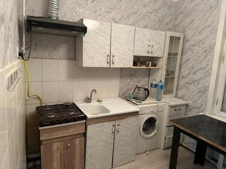 2 otaqlı köhnə tikili - Elmlər Akademiyası m. - 58 m²