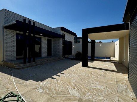4 otaqlı həyət evi/bağ evi - Şüvəlan q. - 160 m²