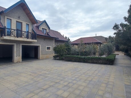 6 otaqlı həyət evi/bağ evi - Şimal DRES q. - 300 m²