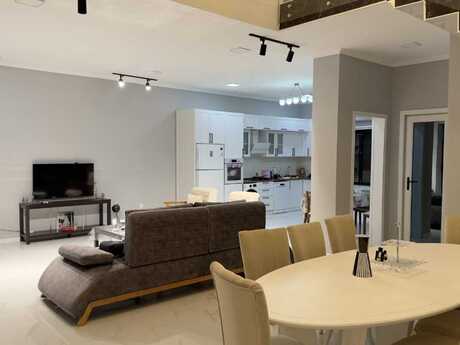 6 otaqlı həyət evi/bağ evi - Xətai r. - 270 m²