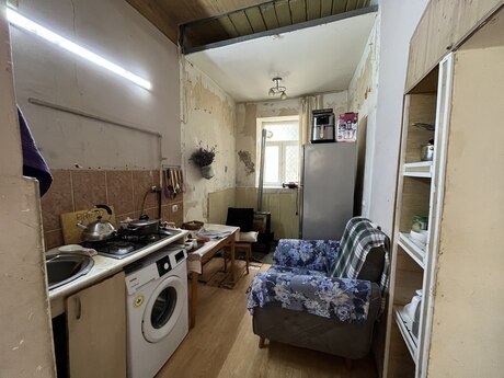 1 otaqlı köhnə tikili - Bayıl q. - 40 m²