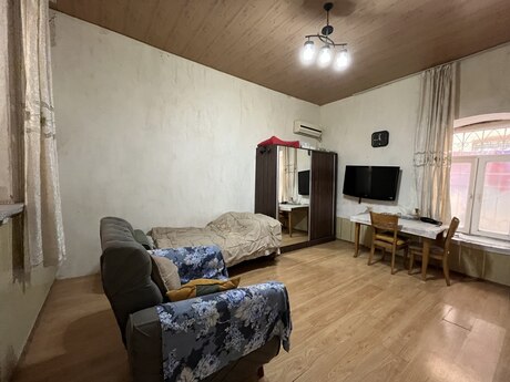 1 otaqlı köhnə tikili - Bayıl q. - 40 m²