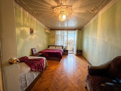 3 otaqlı köhnə tikili - Neftçilər m. - 70 m²