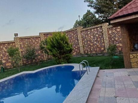 9 otaqlı həyət evi/bağ evi - Bilgəh q. - 360 m²