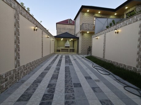 7 otaqlı həyət evi/bağ evi - Qaraçuxur q. - 175 m²