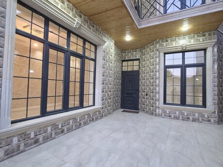 7 otaqlı həyət evi/bağ evi - Qaraçuxur q. - 175 m²