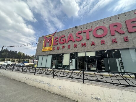 3 otaqlı köhnə tikili - Xalqlar Dostluğu m. - 65 m²