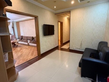 3 otaqlı köhnə tikili - Nəsimi r. - 140 m²