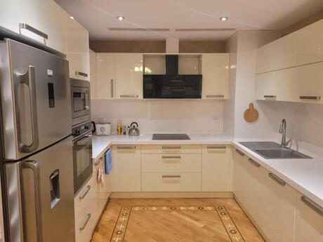 3 otaqlı yeni tikili - Səbail r. - 120 m²