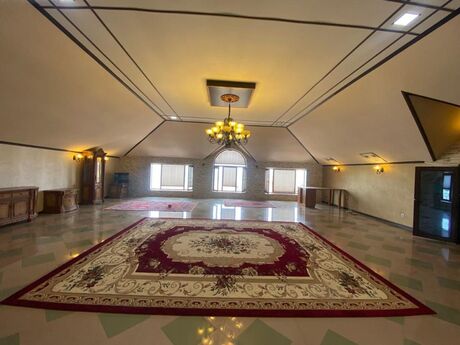 7 otaqlı həyət evi/bağ evi - Novxanı q. - 550 m²