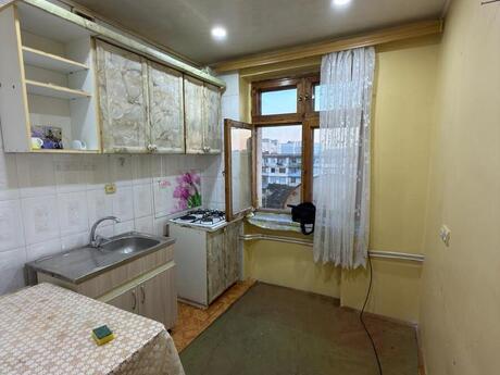 3 otaqlı köhnə tikili - Həzi Aslanov m. - 80 m²