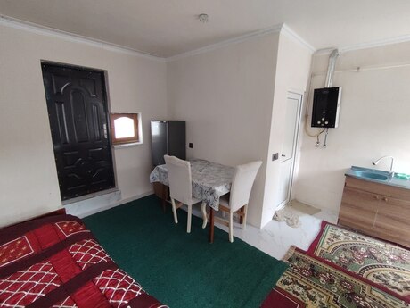 1 otaqlı həyət evi/bağ evi - Lökbatan q. - 20 m²
