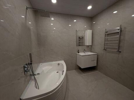 5 otaqlı köhnə tikili - Sahil m. - 140 m²