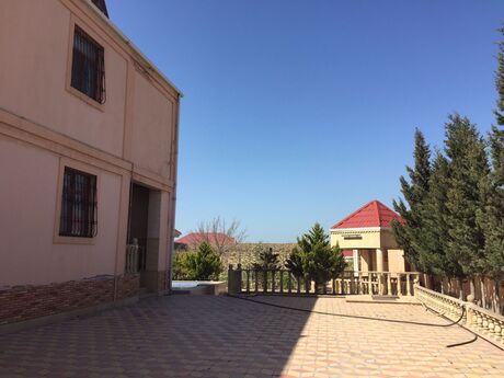 7 otaqlı həyət evi/bağ evi - Pirşağı q. - 350 m²
