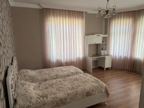 6 otaqlı həyət evi/bağ evi - Buzovna q. - 360 m²