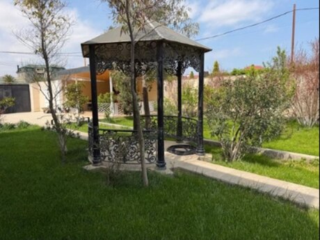 6 otaqlı həyət evi/bağ evi - Buzovna q. - 360 m²