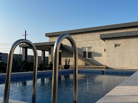5 otaqlı həyət evi/bağ evi - Pirşağı q. - 300 m²