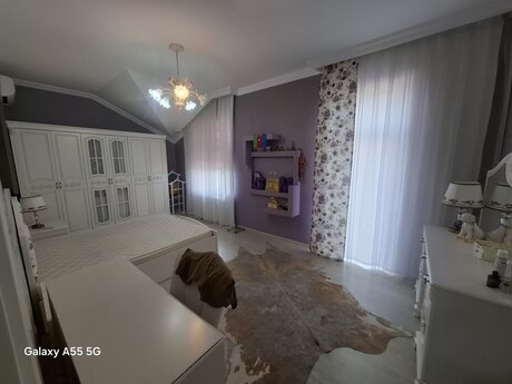 5 otaqlı həyət evi/bağ evi - Hövsan q. - 220 m²