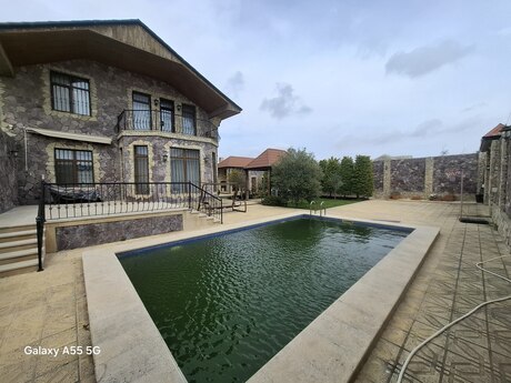 5 otaqlı həyət evi/bağ evi - Hövsan q. - 220 m²