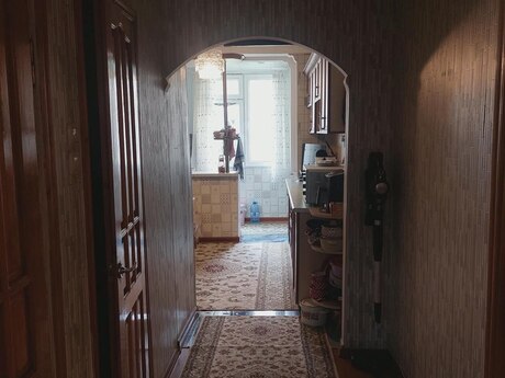 3 otaqlı köhnə tikili - 8 Noyabr m. - 80 m²