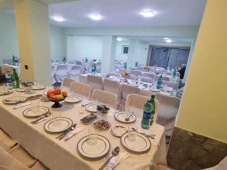 5 otaqlı həyət evi/bağ evi - Bakıxanov q. - 200 m²