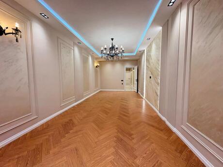 4 otaqlı yeni tikili - 8 Noyabr m. - 137 m²