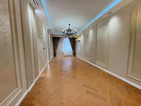 4 otaqlı yeni tikili - 8 Noyabr m. - 137 m²