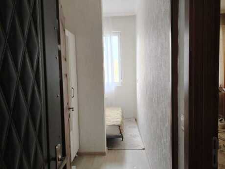 2 otaqlı köhnə tikili - 8 Noyabr m. - 41 m²