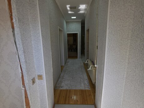 3 otaqlı həyət evi/bağ evi - Bakıxanov q. - 210 m²