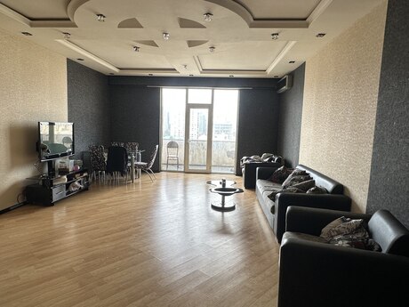 3 otaqlı mənzil, 126 m², Nizami: 350 000 ₼ 3