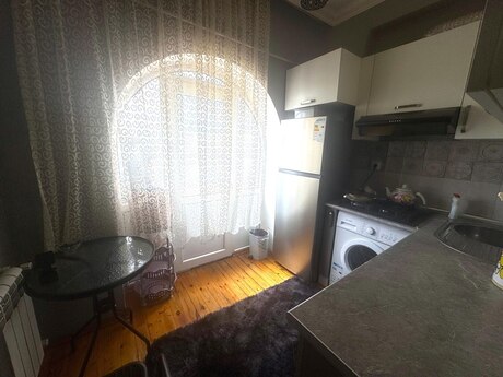 1 otaqlı yeni tikili - Neftçilər m. - 45 m²
