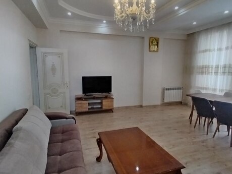 3 otaqlı yeni tikili - 28 May m. - 120 m²