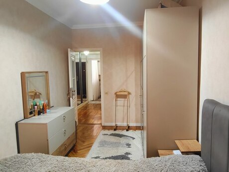 2 otaqlı köhnə tikili - Nərimanov r. - 65 m²