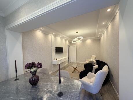 3 otaqlı köhnə tikili - Bakıxanov q. - 78 m²
