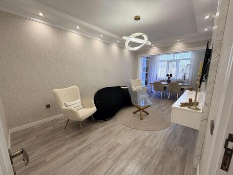 3 otaqlı köhnə tikili - Bakıxanov q. - 78 m²