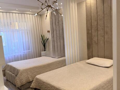 3 otaqlı köhnə tikili - Bakıxanov q. - 78 m²