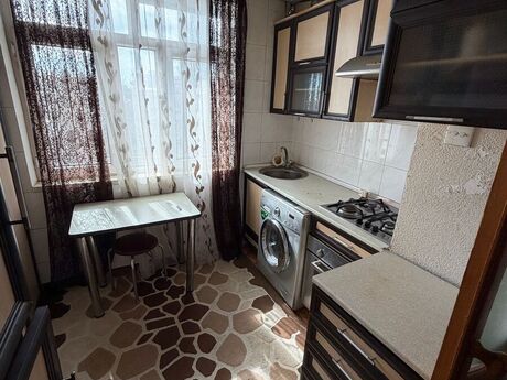 3 otaqlı köhnə tikili - Binəqədi r. - 80 m²